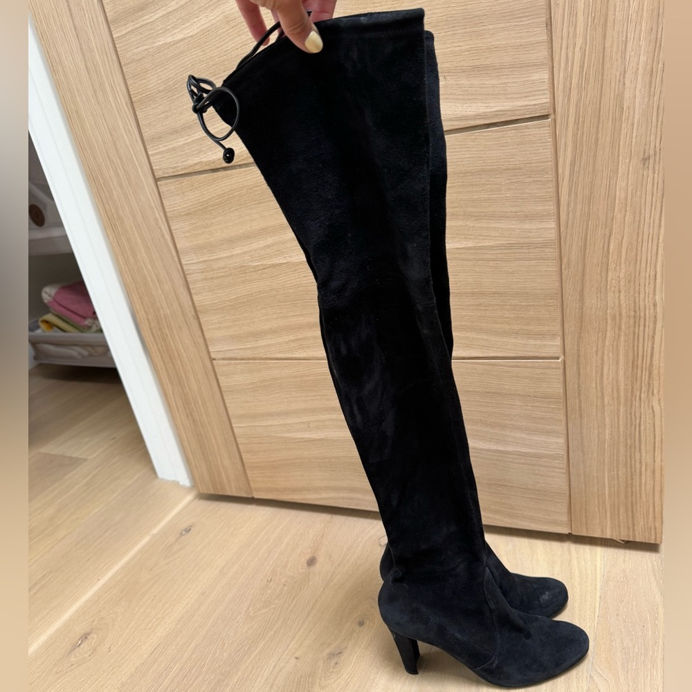 Stuart Weitzman
Vidaland Suede Over-The-Knee Boots Black